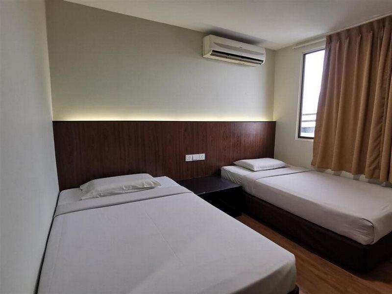 Hotel Holiday Кота-Кинабалу Экстерьер фото
