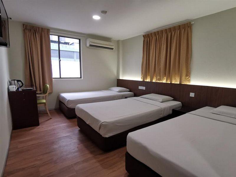 Hotel Holiday Кота-Кинабалу Экстерьер фото