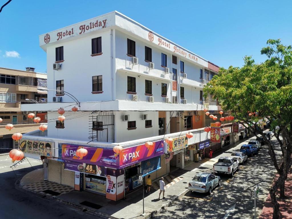 Hotel Holiday Кота-Кинабалу Экстерьер фото